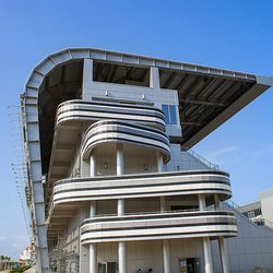 Главная трибуна трассы F1 в Сочи - вентилируемый фасад