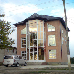 г.Адыгейск, магазин - монтаж металлопластиковых окон и дверей